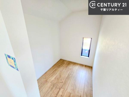 ���[ �E�H�[�N�C���N���[�[�b�g�t���ł��B��������̂��m���Ȃǂ����[���Ă��������ł��ˁI���ɂ���@�������ȂǋG�ߕ��̑傫�ȉƓd�����[�ł��܂��I�i�{�H��j