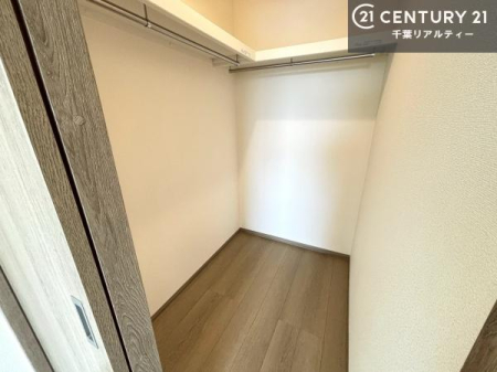���[ �E�H�[�N�C���N���[�[�b�g�t���ł��B��������̂��m���Ȃǂ����[���Ă��������ł��ˁI���ɂ���@�������ȂǋG�ߕ��̑傫�ȉƓd�����[�ł��܂��I