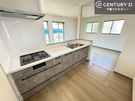 �L�b�`�� ���[�X�y�[�X���L�x�ŁA�����X�y�[�X���X�b�L���ƕЕt���Ђ�`�����p�ł��܂��I
���K�ɍ�Ƃ��ł��A�Ǝ��̌����A�b�v�I�����̗���������܂��I