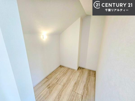 ���[ �E�H�[�N�C���N���[�[�b�g�t���ł��B��������̂��m���Ȃǂ����[���Ă��������ł��ˁI���ɂ���@�������ȂǋG�ߕ��̑傫�ȉƓd�����[�ł��܂��I�i�{�H��j