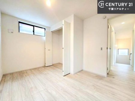 �m�� �V���v���Ƀf�U�C������Ă��邽�߁A�Ƌ��I�т܂���I
���C�ɓ���̉Ƌ��u���Ă��낰���Ԃ���邱�Ƃ��ł��܂��B
