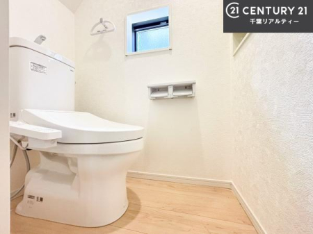 �g�C�� �������֍��ɂ��A�~��͕֍����g�����ł���̂ŗ₽���֍��ɍ��炸�ɍςފ������d�l�ł��I�V���v���ȃJ���[����Ƃ��Ă���̂ŁA������ꂪ���₷���ł��B