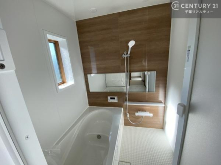 ���� �������������l�̕��͋C�̃o�X���[���́A�����o�Ă��ăo�X�^�C�����[���I
���d���撣���Ă��邲�J���ɂ��D�݂̓����̓����܂����āA�y����ł݂Ă͂������ł��傤���H