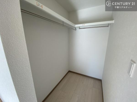 ���[ �E�H�[�N�C���N���[�[�b�g�t���ł��B��������̂��m���Ȃǂ����[���Ă��������ł��ˁI���ɂ���@�������ȂǋG�ߕ��̑傫�ȉƓd�����[�ł��܂��I