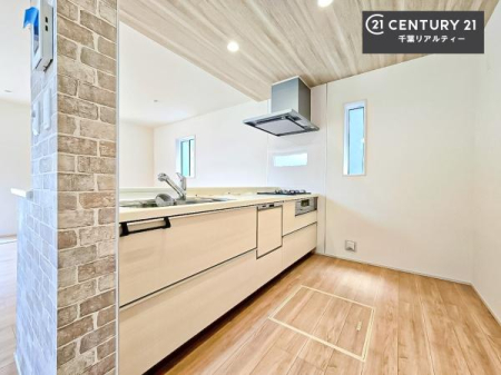 �L�b�`�� ���[�X�y�[�X���L�x�ŁA�����X�y�[�X���X�b�L���ƕЕt���Ђ�`�����p�ł��܂��I
���K�ɍ�Ƃ��ł��A�Ǝ��̌����A�b�v�I�����̗���������܂��I