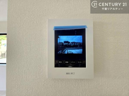 ���̑� TV���j�^�[�t�C���^�[�t�H���������B���K�҂̊���m�F���Ă���Ή��ł��邽�߁A�h�Ɩʂɂ��z�����ꂽ���S�̐ݔ��ł��B