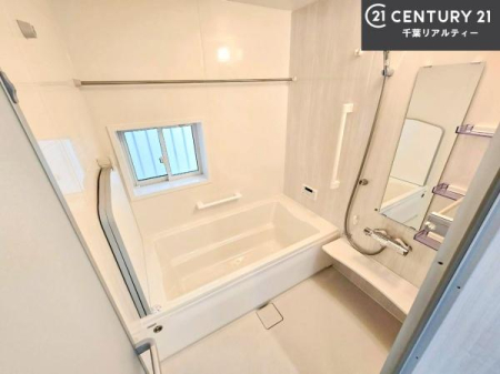 ���� �������������l�̕��͋C�̃o�X���[���́A�����o�Ă��ăo�X�^�C�����[���I
���d���撣���Ă��邲�J���ɂ��D�݂̓����̓����܂����āA�y����ł݂Ă͂������ł��傤���H