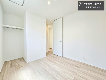 �q������ ���[�X�y�[�X�����Ă��܂��I�������X�b�L�����ڂ��鎖���ł��܂��ˁB
�Ƌ��I�΂Ȃ��V���v���ȃf�U�C���ׁ̈A�Ƌ��I�΂����C�ɓ���̋�ԍ�肪�ł������ł��ˁB