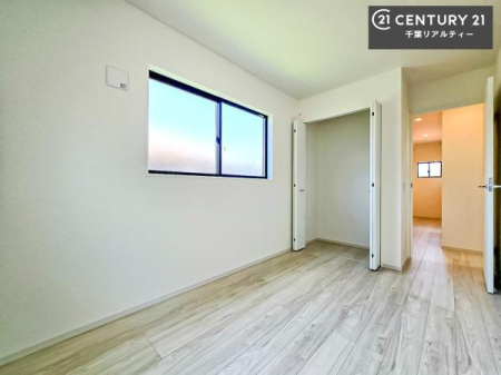 �q������ ���[�X�y�[�X�����Ă��܂��I�������X�b�L�����ڂ��鎖���ł��܂��ˁB
�Ƌ��I�΂Ȃ��V���v���ȃf�U�C���ׁ̈A�Ƌ��I�΂����C�ɓ���̋�ԍ�肪�ł������ł��ˁB