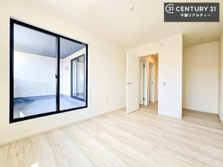 �Q�� �o���R�j�[�ɖʂ��Ă���m���ł��B���邭�����肪����A���C����������ł��܂��I���N���āA�O�ɏo�Ĕw�L�т����[�ċz�����ǂ������}������邱�Ƃ��ł��܂��B