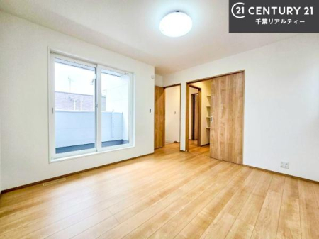 �m�� �o���R�j�[�ɖʂ��Ă���m���ł��B���邭�����肪����A���C����������ł��܂��I���N���āA�O�ɏo�Ĕw�L�т����[�ċz�����ǂ������}������邱�Ƃ��ł��܂��B