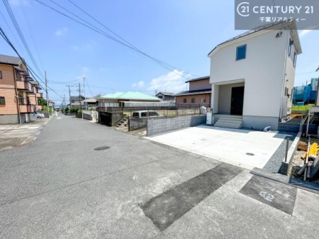 �O�ʓ��H�܂ތ��n�ʐ^ ���ӊ���A���q�l�̂���]�ɍ������������ꏏ�ɂ��ē���v���܂��B�Z��[���A�h�o�C�U�[�ɂ�邲���k������܂��B���Ђ͂��₢���킹�ɑ��Ή����܂��I���҂������܂���I
