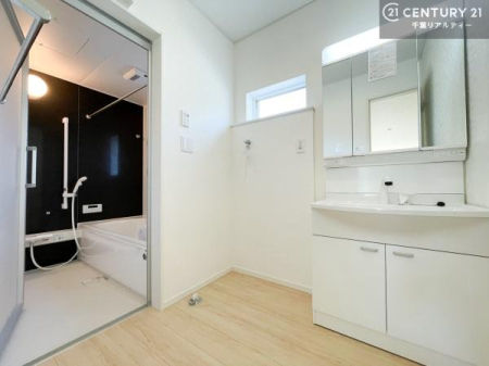 ���ʑ�E���ʏ� �g�Ȃ�𐮂�����ʏ��́A���������厖�ł��I������̐������̂��镵�͋C�����o�I�C�����悭���g�����������܂��B