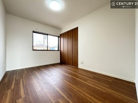 �m�� �V���v���Ƀf�U�C������Ă��邽�߁A�Ƌ��I�т܂���I
���C�ɓ���̉Ƌ��u���Ă��낰���Ԃ���邱�Ƃ��ł��܂��B