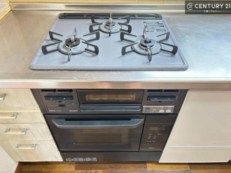 �L�b�`�� �R�����͎O������̂ł������̓����i�s���ł��܂��B
�������O�����t���ł��B�����X�y�[�X���L�X���Ă���׍�Ƃ����₷���I�g�����肪�ǂ��V�X�e���L�b�`���ł��I