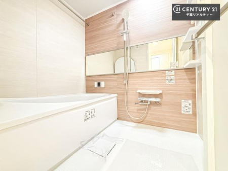 ���� �������������l�̕��͋C�̃o�X���[���́A�����o�Ă��ăo�X�^�C�����[���I
���d���撣���Ă��邲�J���ɂ��D�݂̍���̓����܂����āA�y����ł݂Ă͂������ł��傤���H