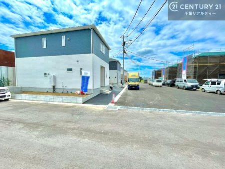 �O�ʓ��H�܂ތ��n�ʐ^ �u���̕����C�ɂȂ�I�v�u�������Ăǂ�ȏ��H�v�u�����Əڂ����m�肽���I�v�Ǝv������A���C�y�ɂ����k���������B
