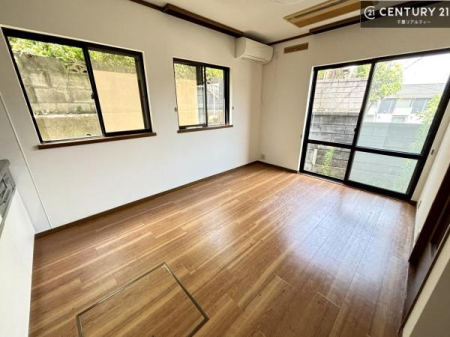���r���O �傫�ȑ����炽���Ղ�̗z���������閾�邢���r���O�B�J�����̂��郊�r���O�ŉƑ��c���̂��났�̎��Ԃ��߂����܂��I