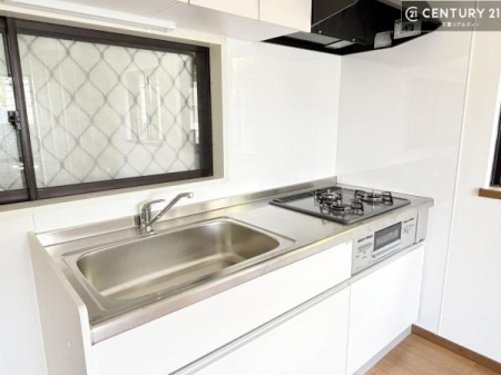 �L�b�`�� ���C�h�ȃV���N�ł��ˁI�������˂ɂ������������₷���Ǝ����y�X�d�l�̃V�X�e���L�b�`���ł��I
�f�U�C�����Ƌ@�\�������˂��L�b�`���Ő�����������܂��ˁI