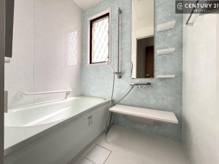 ���� �������������l�̕��͋C�̃o�X���[���́A�����o�Ă��ăo�X�^�C�����[���I
���d���撣���Ă��邲�J���ɂ��D�݂̍���̓����܂����āA�y����ł݂Ă͂������ł��傤���H