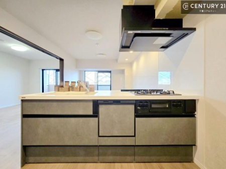 �L�b�`�� ���[�͂̍����V�X�e���L�b�`���ŁA��������H�����������Еt���A�L�X�Ƃ�����Ԃŉ��K�ɗ������y���߂܂��B