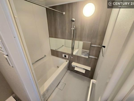 ���� �������������l�̕��͋C�̃o�X���[���́A�����o�Ă��ăo�X�^�C�����[���I
���d���撣���Ă��邲�J���ɂ��D�݂̍���̓����܂����āA�y����ł݂Ă͂������ł��傤���H