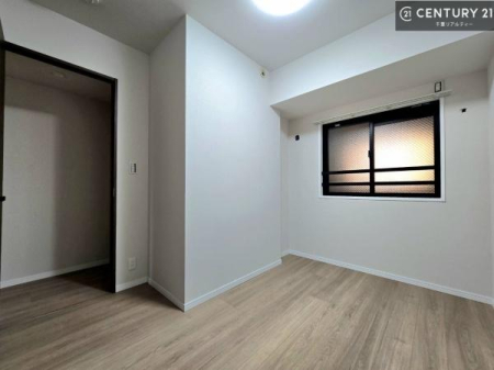 �q������ �V���v���Ń��C�A�E�g���₷���m���́A���q�l�̂������Ƃ��Ă��œK�B�����ɍ��킹�ď_��ɂ��g�����������܂��B