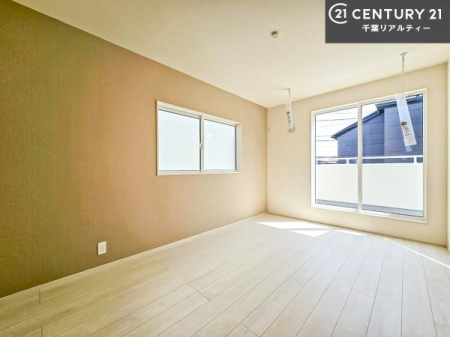 �Q�� �o���R�j�[�ɖʂ��Ă���m���ł��B���邭�����肪����A���C����������ł��܂��I���N���āA�O�ɏo�Ĕw�L�т����[�ċz�����ǂ������}������邱�Ƃ��ł��܂��B