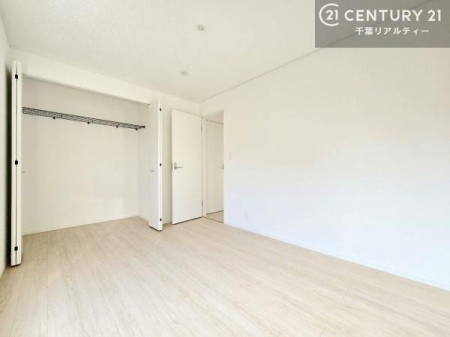 ���r���O�ȊO�̋��� ���[�X�y�[�X���[���I�������X�b�L�����ڂ��鎖���ł��܂��ˁB
�Ƌ��I�΂Ȃ��V���v���ȃf�U�C���ׁ̈A�Ƌ��I�΂����C�ɓ���̋�ԍ�肪�ł������ł��ˁB