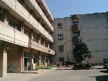 ���ӊ� �y���w�Z�z�D���s�����я��w�Z�F850m