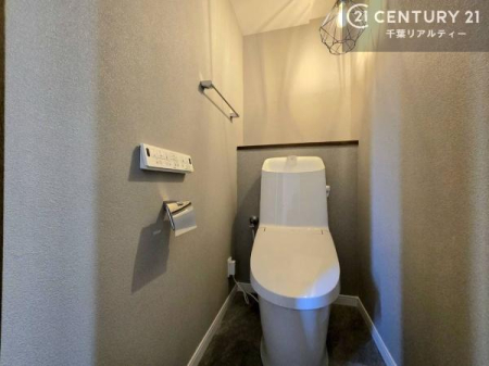 �g�C�� �������֍��ɂ��A�~��͕֍����g�����ł���̂ŗ₽���֍��ɍ��炸�ɍςފ������d�l�ł��I�V���v���ȃJ���[����Ƃ��Ă���̂ŁA������ꂪ���₷���ł��B