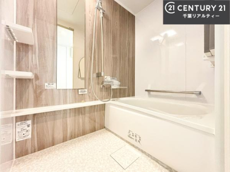 ���� �������������l�̕��͋C�̃o�X���[���́A�����o�Ă��ăo�X�^�C�����[���I
���d���撣���Ă��邲�J���ɂ��D�݂̍���̓����܂����āA�y����ł݂Ă͂������ł��傤���H