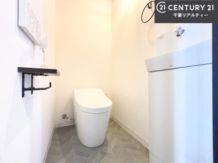 �g�C�� �������֍��ɂ��A�~��͕֍����g�����ł���̂ŗ₽���֍��ɍ��炸�ɍςފ������d�l�ł��I�V���v���ȃJ���[����Ƃ��Ă���̂ŁA������ꂪ���₷���ł��B