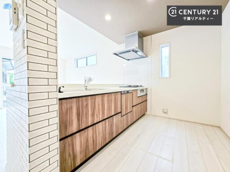 �L�b�`�� ���[�X�y�[�X���L�x�ŁA�����X�y�[�X���X�b�L���ƕЕt���Ђ�`�����p�ł��܂��I
���K�ɍ�Ƃ��ł��A�Ǝ��̌����A�b�v�I�����̗���������܂��I