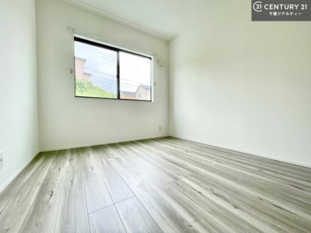 �q������ �V���v���Ń��C�A�E�g���₷���m���́A���q�l�̂������Ƃ��Ă��œK�B�����ɍ��킹�ď_��ɂ��g�����������܂��B