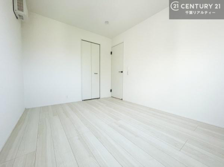 �q������ ���[�X�y�[�X�����Ă��܂��I�������X�b�L�����ڂ��鎖���ł��܂��ˁB
�Ƌ��I�΂Ȃ��V���v���ȃf�U�C���ׁ̈A�Ƌ��I�΂����C�ɓ���̋�ԍ�肪�ł������ł��ˁB