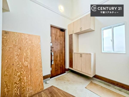 ���� �V���[�Y�{�b�N�X�t���Ȃ̂ŁA���ւ��Еt�����|�������₷���ł��I
�X�b�L���������ւŌ˂��J�����u�ԁA�������̂���S�n������Ԃ��o�}���Ă���܂��B