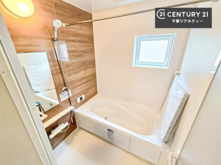 ���� �������������l�̕��͋C�̃o�X���[���́A�����o�Ă��ăo�X�^�C�����[���I
���d���撣���Ă��邲�J���ɂ��D�݂̍���̓����܂����āA�y����ł݂Ă͂������ł��傤���H