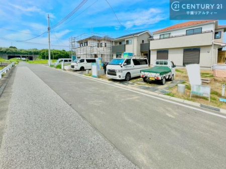 �O�ʓ��H�܂ތ��n�ʐ^ ���ӊ���A���q�l�̂���]�ɍ������������ꏏ�ɂ��ē���v���܂��B�Z��[���A�h�o�C�U�[�ɂ�邲���k������܂��B���Ђ͂��₢���킹�ɑ��Ή����܂��I���҂������܂���I