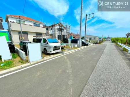�O�ʓ��H�܂ތ��n�ʐ^ �S�䂭�܂Ō��n����������������悤�A�����ē��̂��p�ӂ������Ă���܂��B���C�y�ɂ��₢���킹�̏�A���z�̕�炵�ւ̈�������i�߂��������I