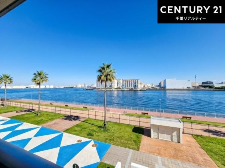 �Z�˂���̒��]�ʐ^ �����̍��肪�Y���I�[�V�����r���[�̃o���R�j�[�͂܂�Ń��]�[�g�z�e���ɖK�ꂽ���ʂȓ��튴�o�I
���d���₨�׋��Ŕ�ꂽ�ۂ̓o���R�j�[�֏o�Ď��R�����������b�N�X�����]�������Z�b�g���邱�Ƃ��o�������ł��ˁI