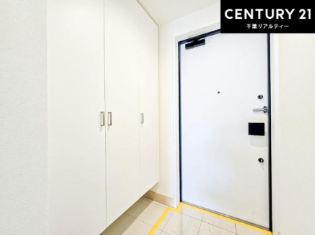 ���� �V���[�Y�{�b�N�X�t���Ȃ̂ŁA���ւ��Еt�����|�������₷���ł��I
�X�b�L���������ւŌ˂��J�����u�ԁA�������̂���S�n������Ԃ��o�}���Ă���܂��B
