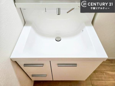 ���ʑ�E���ʏ� �[�����ʑ�{�E���́A�������˂ɂ����̂ł�����ꂪ�y�X�I���������ۂĂ܂��I
�L���C�Ȑ��ʏ��Ŏ��������̃��`�x�[�V�������オ��܂��ˁI