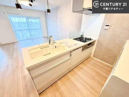 �L�b�`�� ��Ƃ肠�钲���X�y�[�X�ō�Ƃ����₷�����K�ȃL�b�`���ł��I
���q�l�ƈꏏ�ɂ��َq������y���߂�L�X�X�y�[�X�ł��B�y�����������ԂɂȂ肻���ł��ˁI