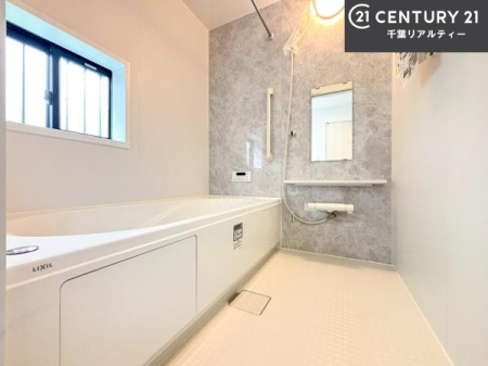 ���� �������������l�̕��͋C�̃o�X���[���́A�����o�Ă��ăo�X�^�C�����[���I
���d���撣���Ă��邲�J���ɂ��D�݂̍���̓����܂����āA�y����ł݂Ă͂������ł��傤���H