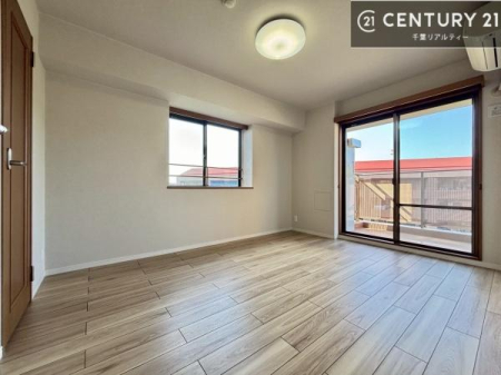 �Q�� �o���R�j�[�ɖʂ��Ă���m���ł��B���邭�����肪����A���C����������ł��܂��I���N���āA�O�ɏo�Ĕw�L�т����[�ċz�����ǂ������}������邱�Ƃ��ł��܂��B