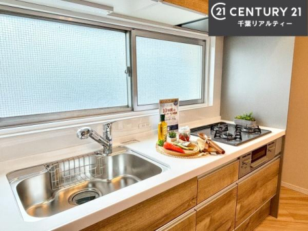 �L�b�`�� ���[�X�y�[�X���L�x�ŁA�����X�y�[�X���X�b�L���ƕЕt���Ђ�`�����p�ł��܂��I
���K�ɍ�Ƃ��ł��A�Ǝ��̌����A�b�v�I�����̗���������܂��I