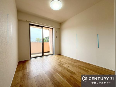 �Q�� �o���R�j�[�ɖʂ��Ă���m���ł��B���邭�����肪����A���C����������ł��܂��I���N���āA�O�ɏo�Ĕw�L�т����[�ċz�����ǂ������}������邱�Ƃ��ł��܂��B