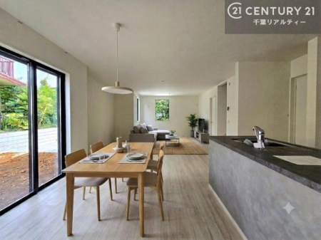 ���r���O �傫�ȑ����炽���Ղ�̗z���������閾�邢���r���O�B�J�����̂��郊�r���O�ŉƑ��c���̂��났�̎��Ԃ��߂����܂��I�Ƌ��CG�p�[�X�ł��B