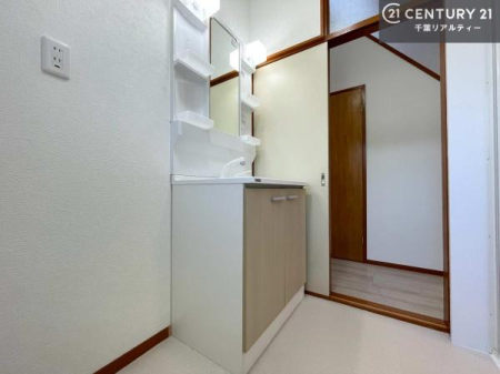 ���ʑ�E���ʏ� �g�Ȃ�𐮂�����ʏ��́A���������厖�ł��I������̐������̂��镵�͋C�����o�I�C�����悭���g�����������܂��B
